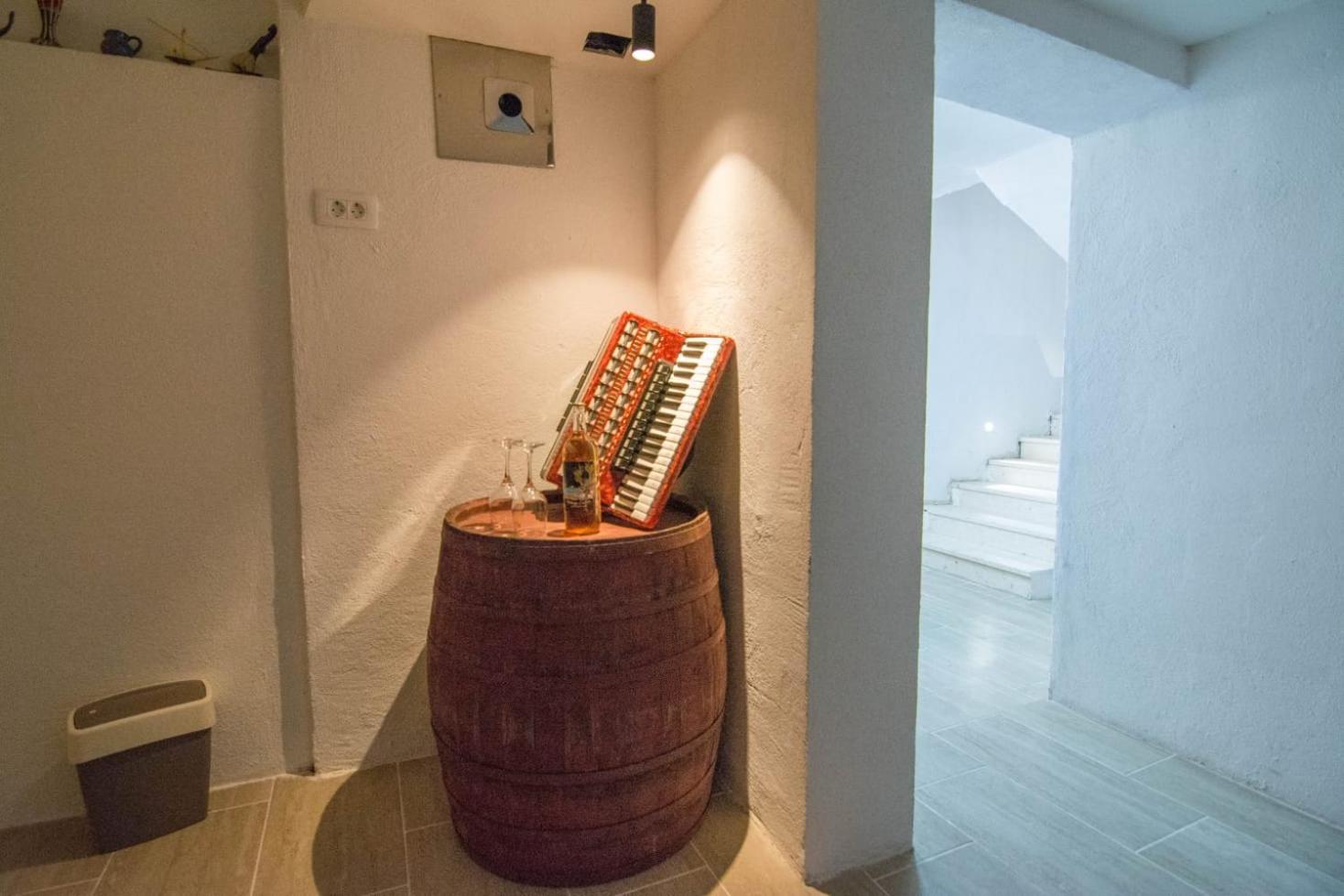 Village Holiday Apartman With Heated Pool Maslina Kostanje Zewnętrze zdjęcie